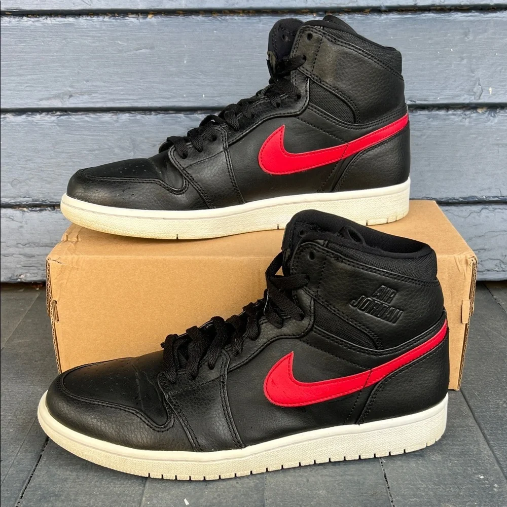 2015 Nike Air Jordan 1 Retro High GS Rare Air Bred Sneakers